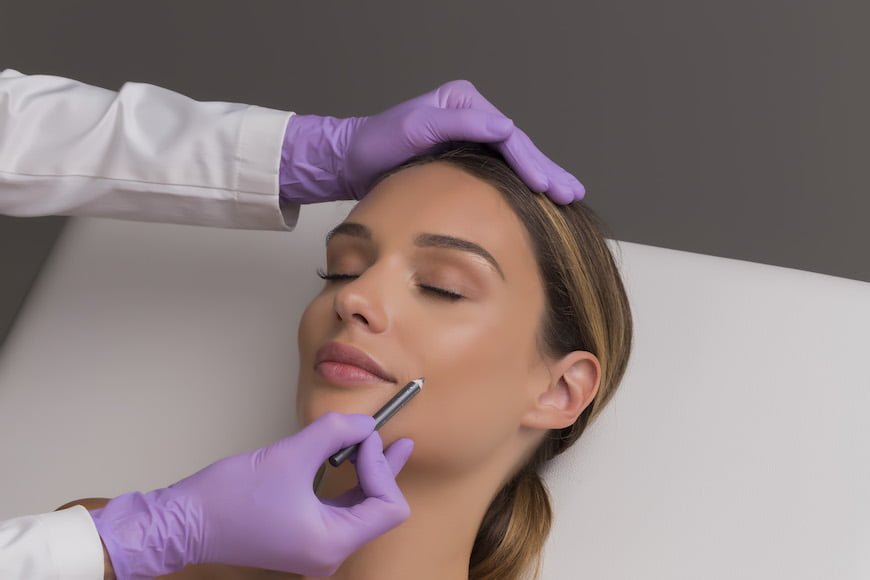 The highest quality Lip Fillers treatments at Lucia Clinic - return the plumpness to your lips, restore their definition and reduce wrinkles around the lips.