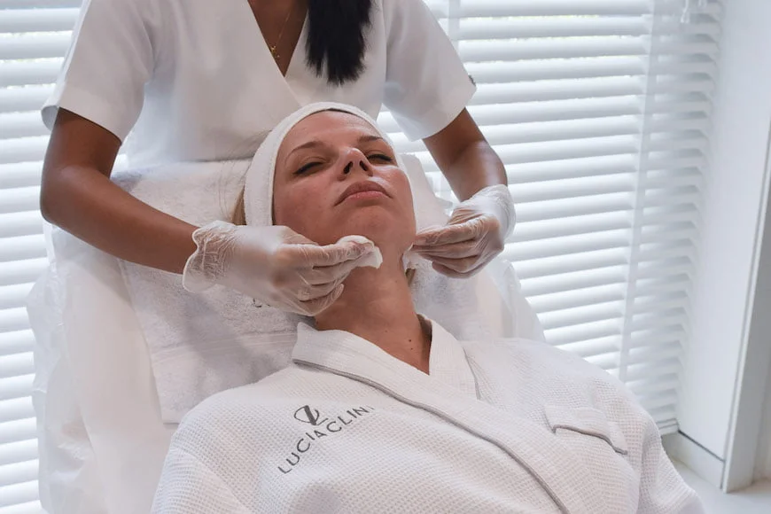The key to best results of Ultherapy is skin preparation - before treatment your skin is carefully cleansed to remove all agents that interfere with treatment.