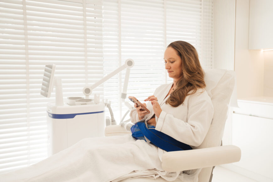 A woman getting coolsculpting