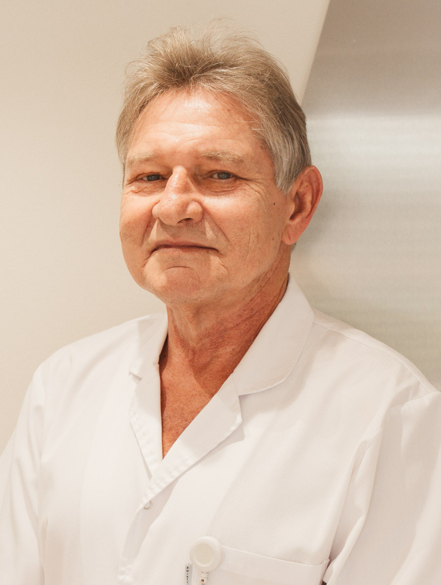 Dr. Kris Wasilewski, an expert at the best cosmetic clinic Dubai