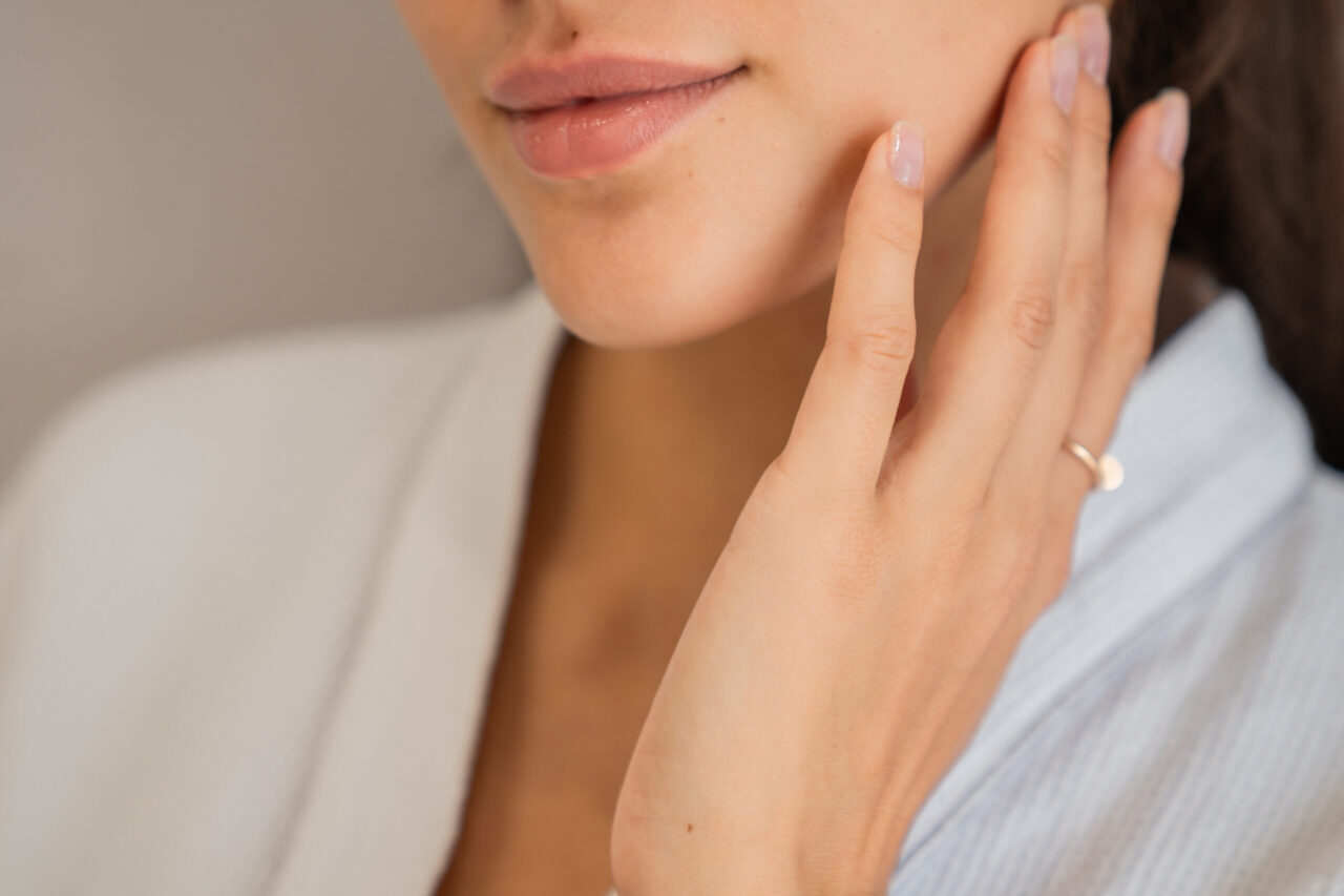 A woman ready for a face lift
